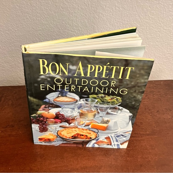 Bon Appetit : Outdoor Entertaining Hardcover w/ Sleeve Cookbook. - Picture 2 of 14